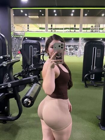 Full leaked Isabelmendozaaa private onlyfans photo