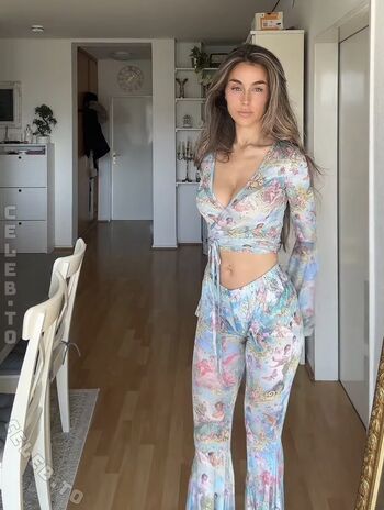 Full leaked Isallieh private onlyfans photo