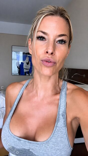 Full leaked Isi glck page private onlyfans photo