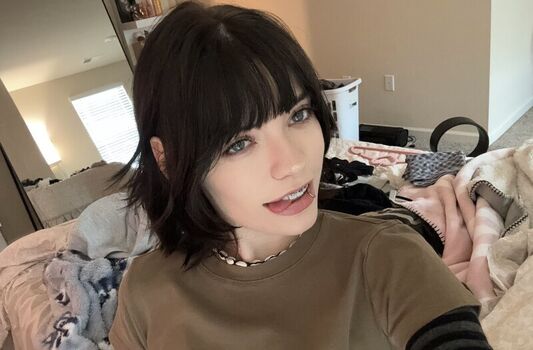 Full leaked Isizzly private onlyfans photo