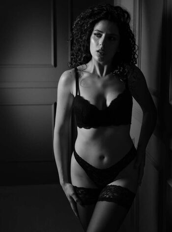 Full leaked Italian girls private onlyfans photo