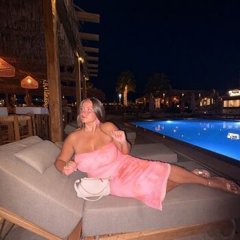 Full leaked Italian girls page private onlyfans photo