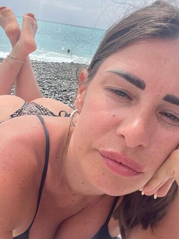 Full leaked Italian girls private onlyfans photo