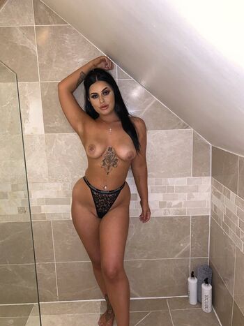 Full leaked Itsamberx private onlyfans photo