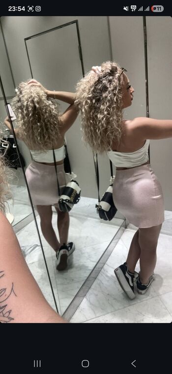 Full leaked Itsangelaa private onlyfans photo
