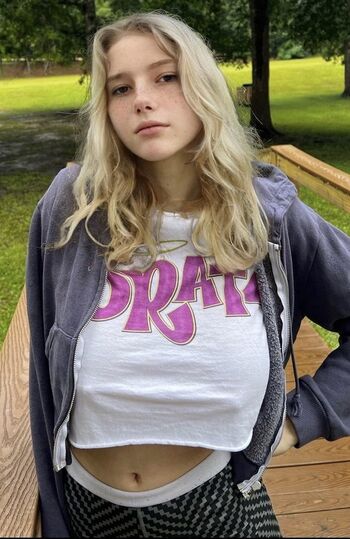 Full leaked Itsbumblebea private onlyfans photo