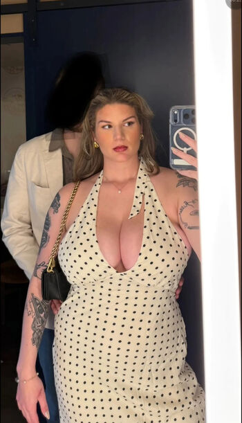 Full leaked Itshannahowo page private onlyfans photo