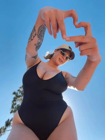 Full leaked Itshannahowo private onlyfans photo