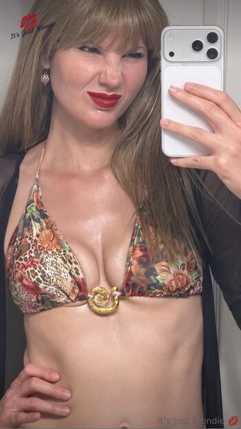 Full leaked Itsjustblondie private onlyfans photo