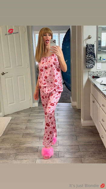 Full leaked Itsjustblondie private onlyfans photo