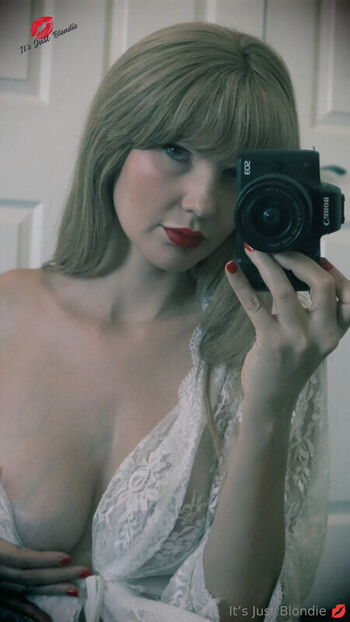Full leaked Itsjustblondie private onlyfans photo