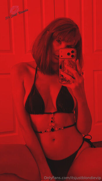 ItsJustblondie