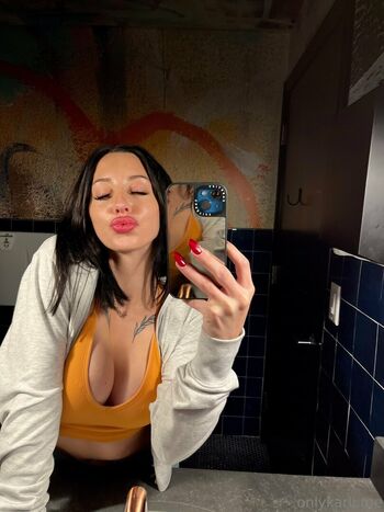 Full leaked Itskarlianne private onlyfans photo
