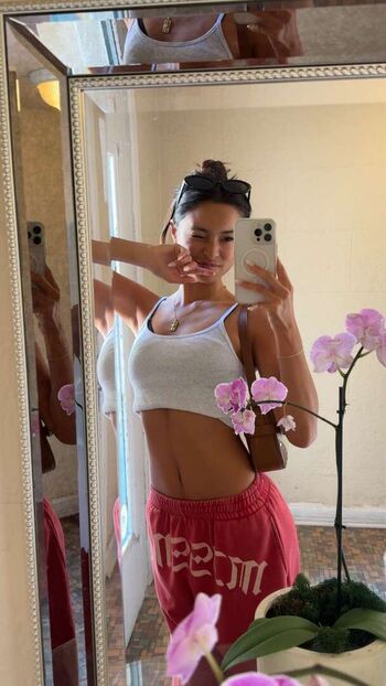 Full leaked Itslaaurr  page private onlyfans photo
