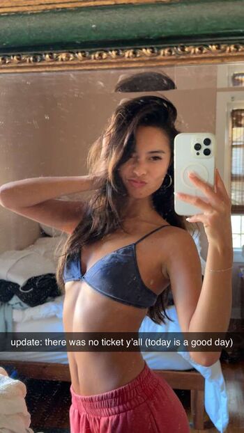 Full leaked Itslaaurr  page private onlyfans photo