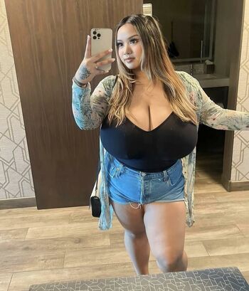 Full leaked Itslovely xo private onlyfans photo