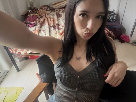 Full leaked Itslunababyy private onlyfans photo
