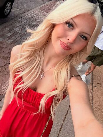Full leaked Itsmegiaaa private onlyfans photo