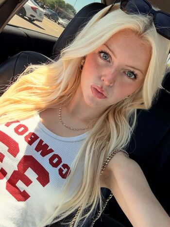 Full leaked Itsmegiaaa private onlyfans photo