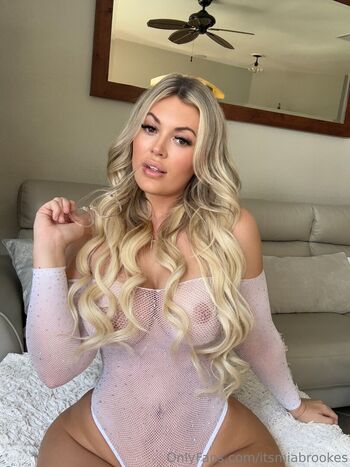 Full leaked Itsmiabrookes private onlyfans photo