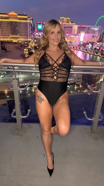 Full leaked Itsnikkibitch xo private onlyfans photo