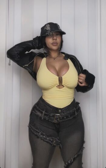 Full leaked Itssarapr private onlyfans photo