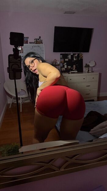 Full leaked Itssmaribaby private onlyfans photo