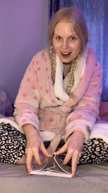 Full leaked Ittybittyprettykitty private onlyfans photo