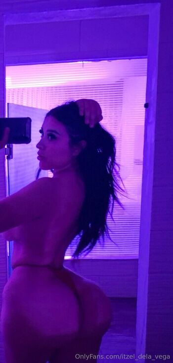 Itzel De La Vega