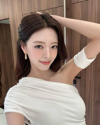 Full leaked Itzy all in us page private onlyfans photo