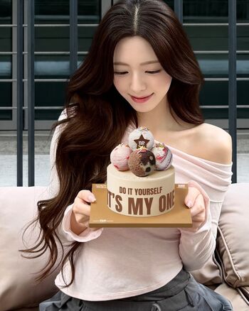 Full leaked Itzy all in us private onlyfans photo