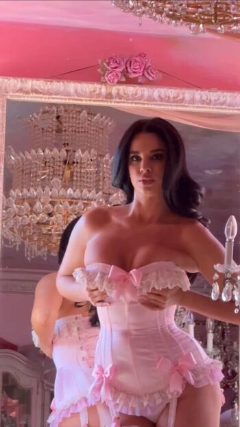 Full leaked Ivana knoll page private onlyfans photo
