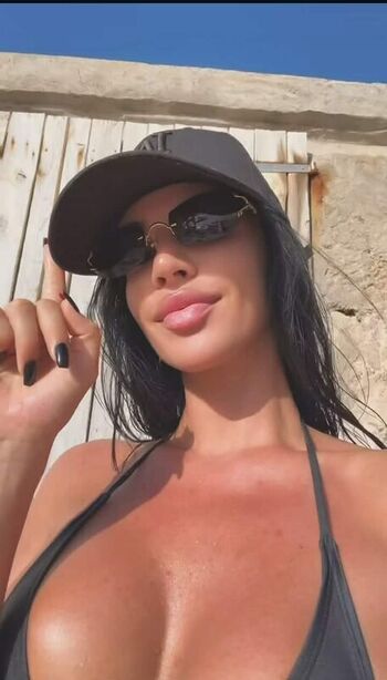 Ivana Knoll