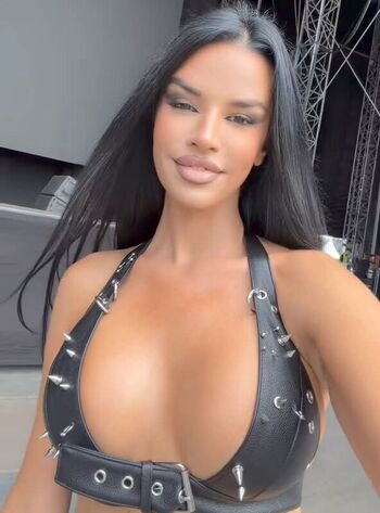 Ivana Knoll