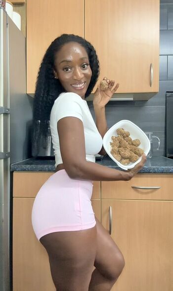 Full leaked Ivanarae private onlyfans photo