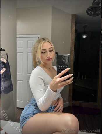 Full leaked Ivyballl private onlyfans photo