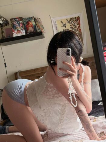 Full leaked Ivyivyrae private onlyfans photo