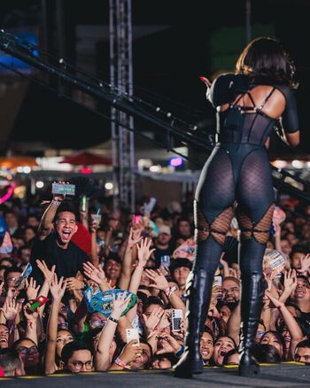 Iza Cantora