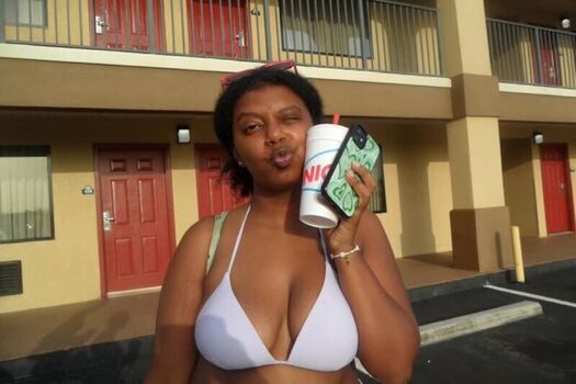 Full leaked Izzbizz private onlyfans photo
