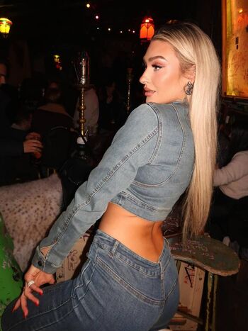 Full leaked Izzi dame page private onlyfans photo