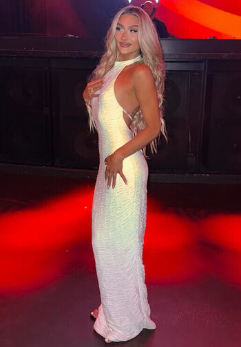 Full leaked Izzi dame private onlyfans photo