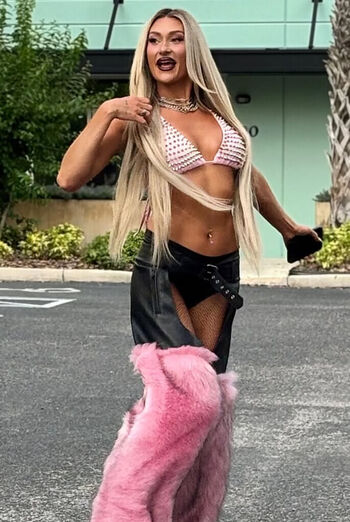 Full leaked Izzi dame page private onlyfans photo