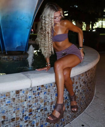 Full leaked Izzi dame page private onlyfans photo