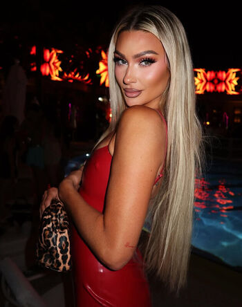 Full leaked Izzi dame page private onlyfans photo