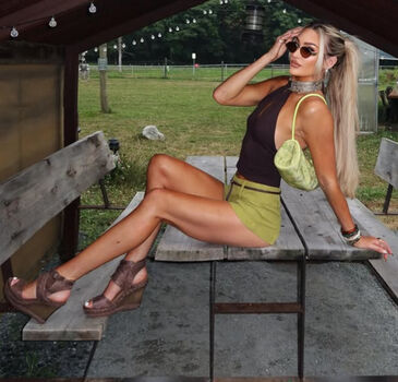 Full leaked Izzi dame page private onlyfans photo