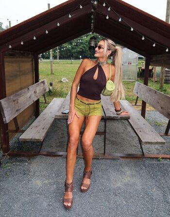 Full leaked Izzi dame page private onlyfans photo
