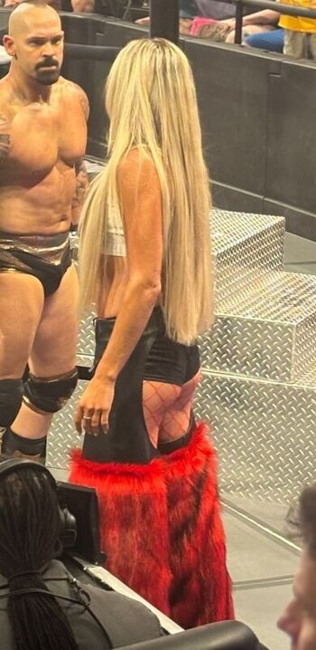 Full leaked Izzi dame private onlyfans photo