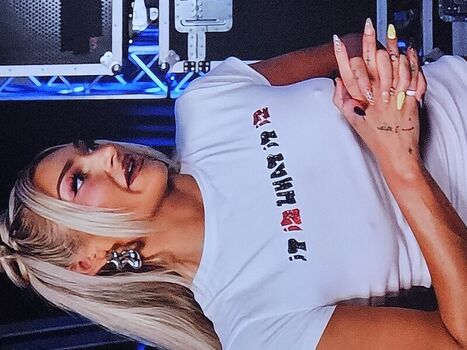 Full leaked Izzi dame page private onlyfans photo