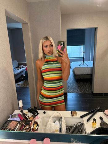 Izzi Dame
