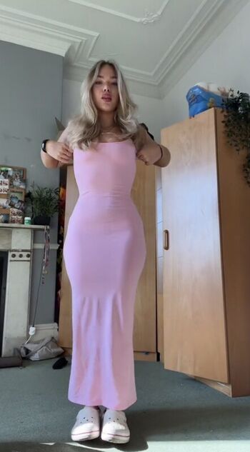 Full leaked Izzy swin private onlyfans photo